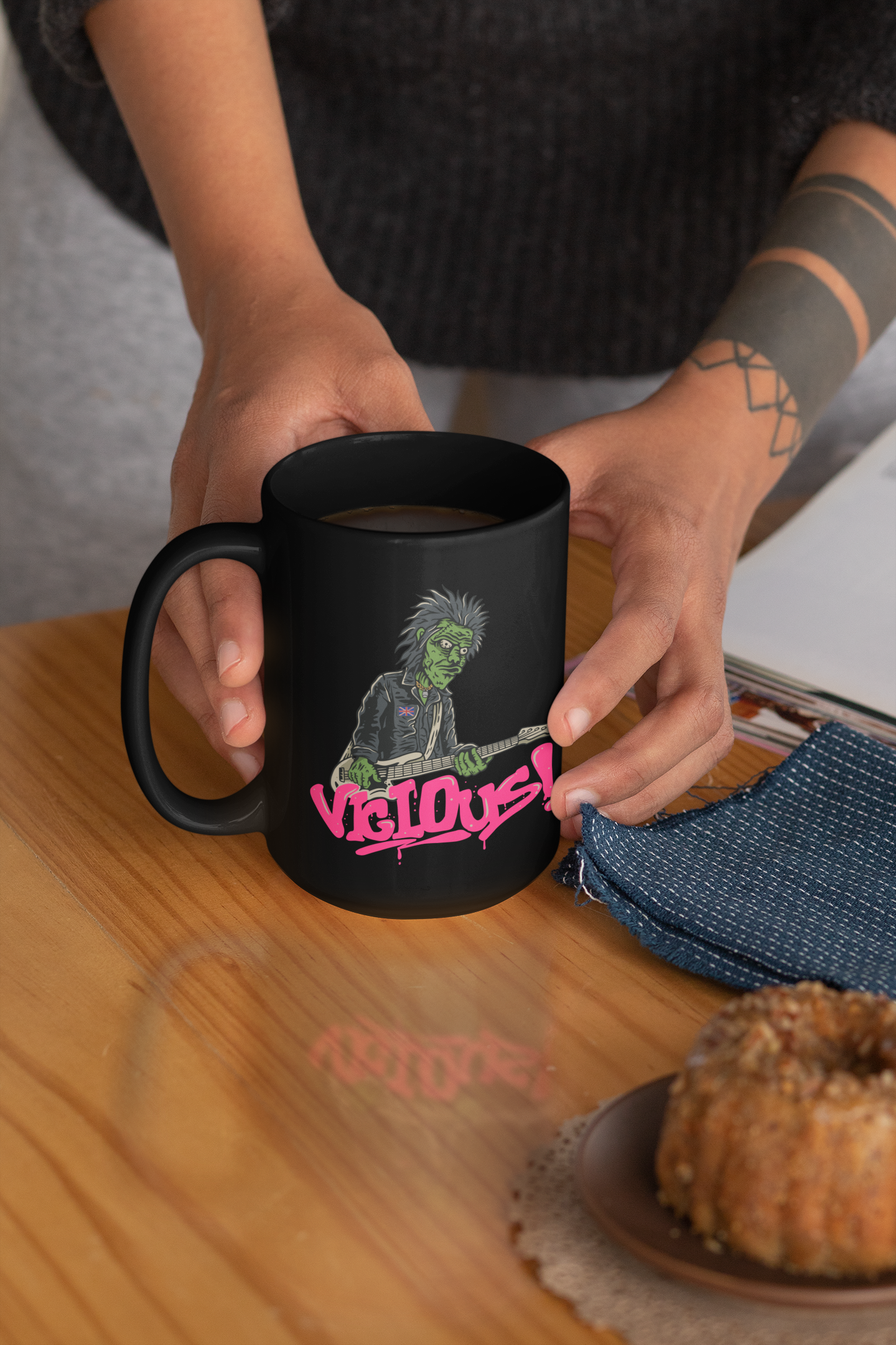 The Ex-Pistols - VICIOUS! Black Glossy Mug